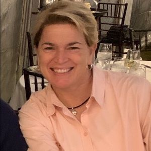 Meet your Posher, Holly